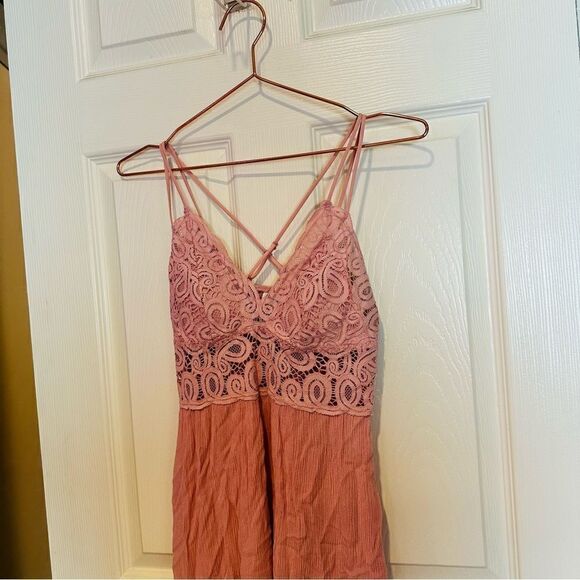 EUC Victoria's Secret PINK Pink Crochet Lace Mini Dress Small - Picture 4 of 7